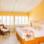 Best Western Plus Yacht Harbor Inn