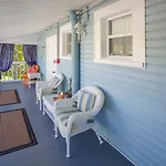 Meranova Bed & Breakfast