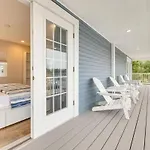 Little Blue Hideaway \