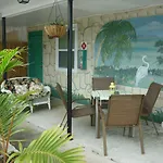 Palm Court Motel