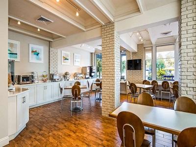 Western Yacht Harbor Hotel 3*