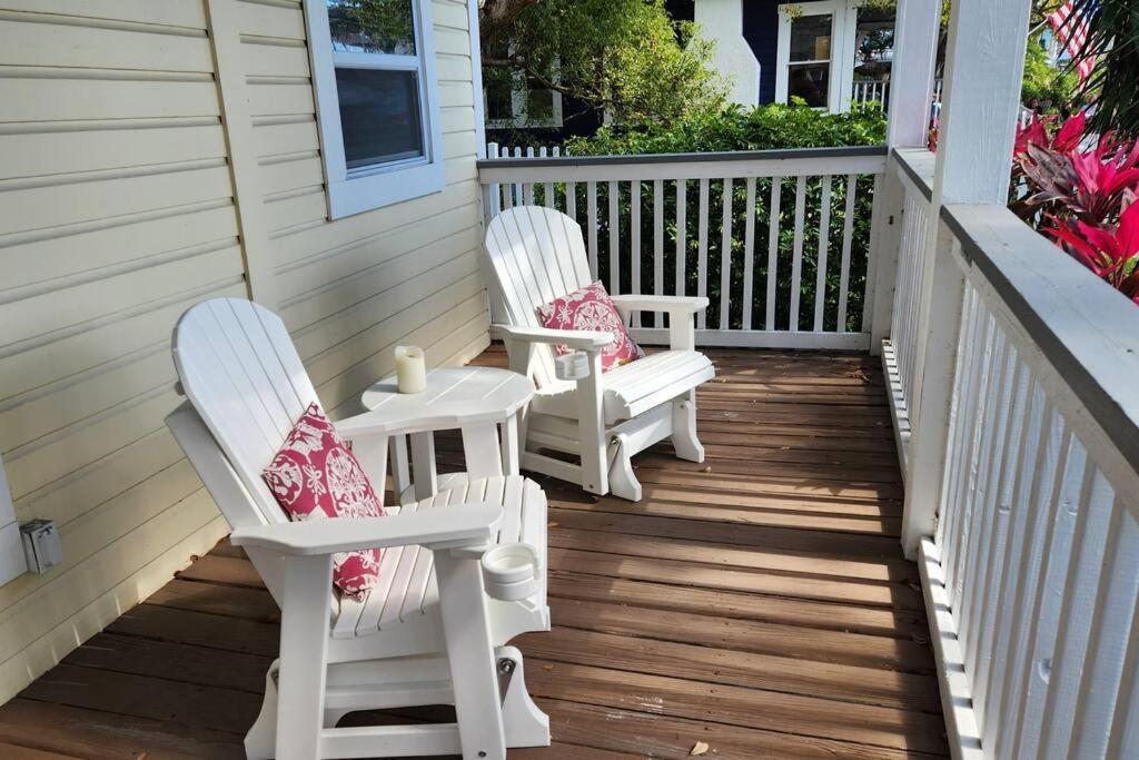 Apartment Downtown Dunedin! 2 Bedroom 2 Bath No Kids, No Pets Dunedin