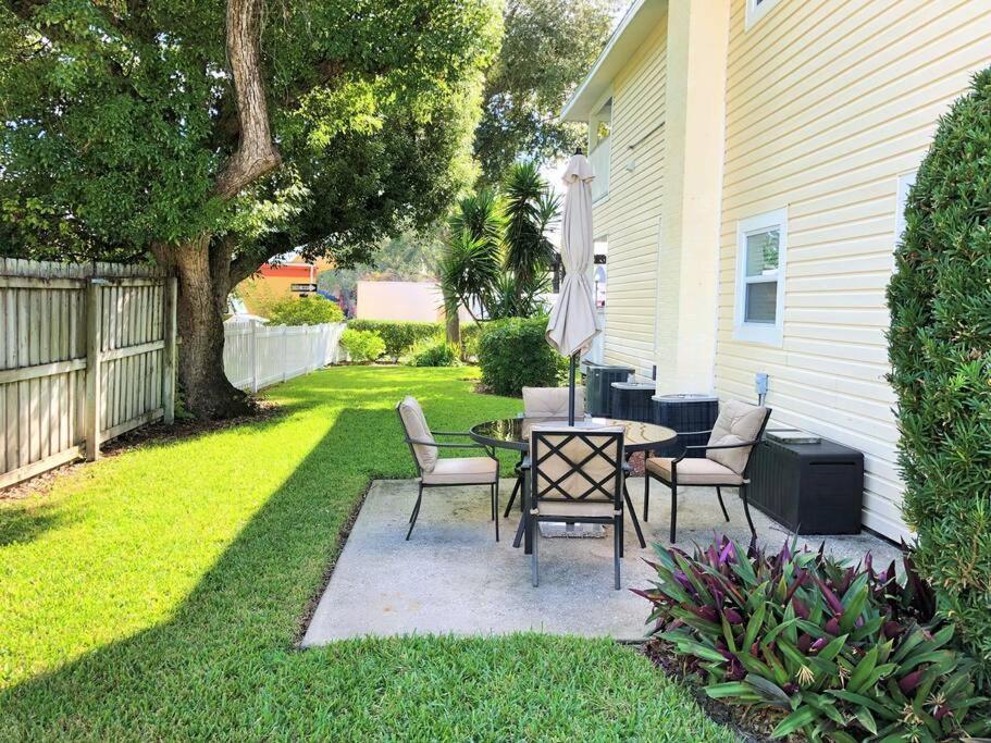 Apartment Downtown Dunedin! 2 Bedroom 2 Bath No Kids, No Pets Dunedin