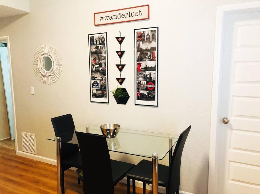 Downtown Dunedin! 2 Bedroom 2 Bath No Kids, No Pets * Dunedin