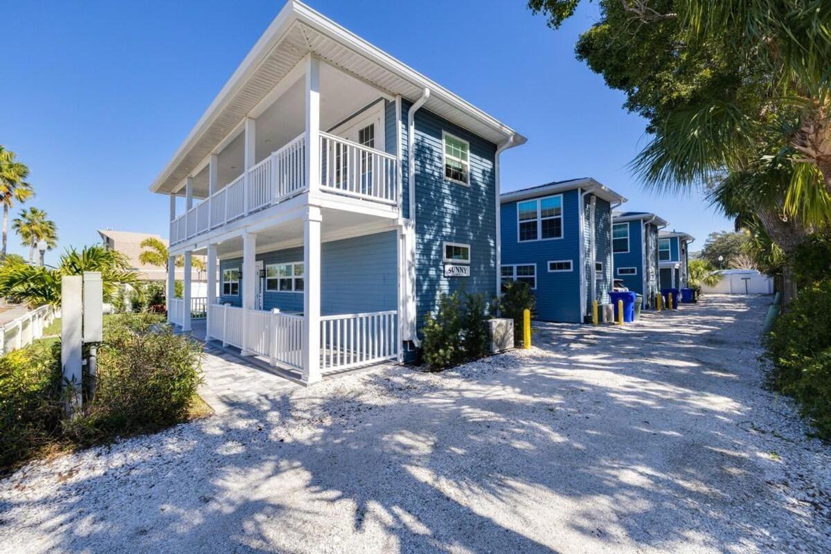 Little Blue Hideaway 