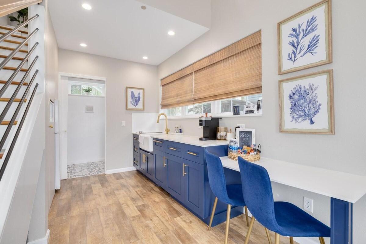 Little Blue Hideaway 