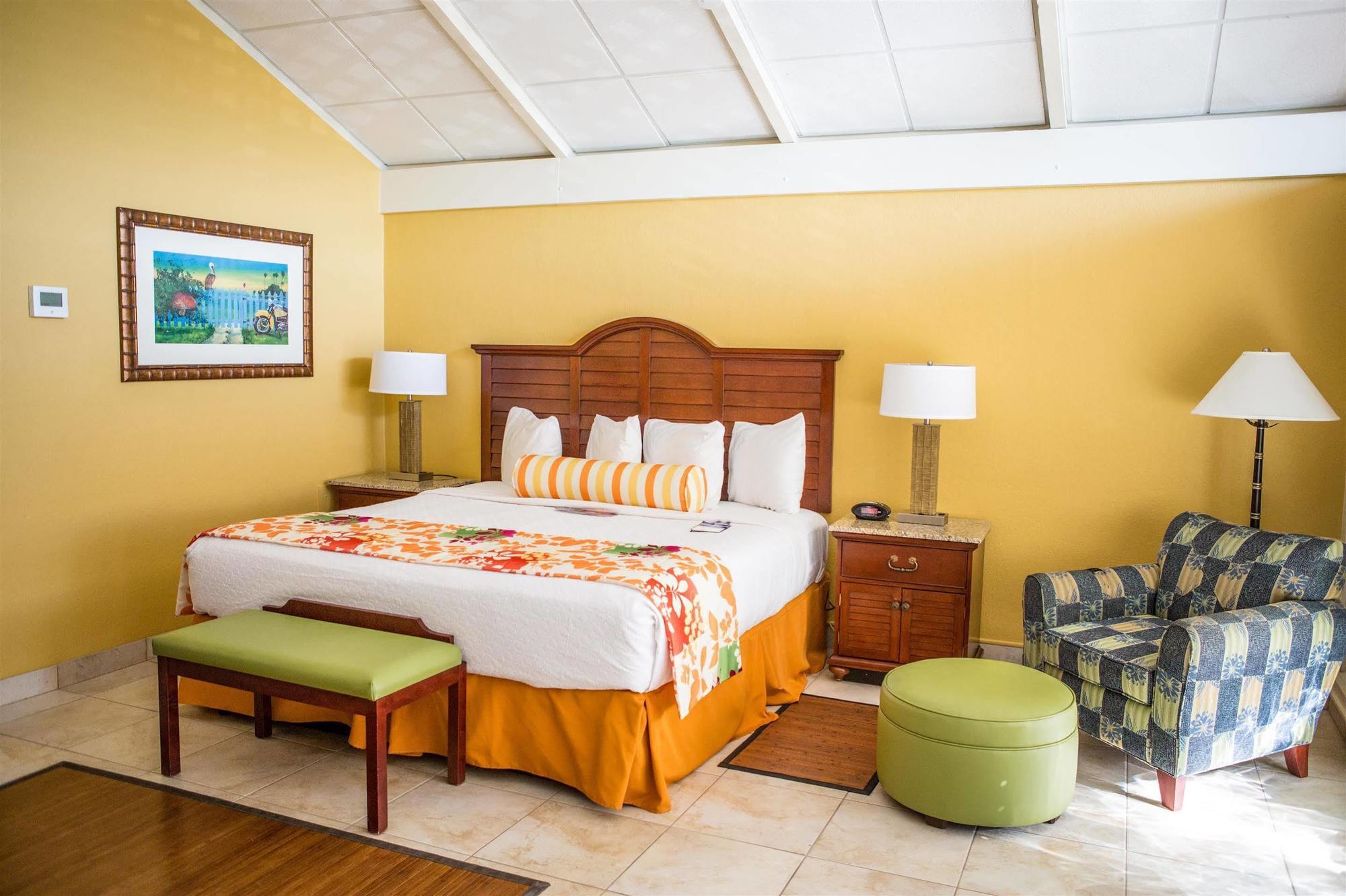 Hotel Western Yacht Harbor 3*
