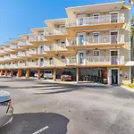Beso Del Sol Resort In Dunedin - Perfect Location & Relaxation!
