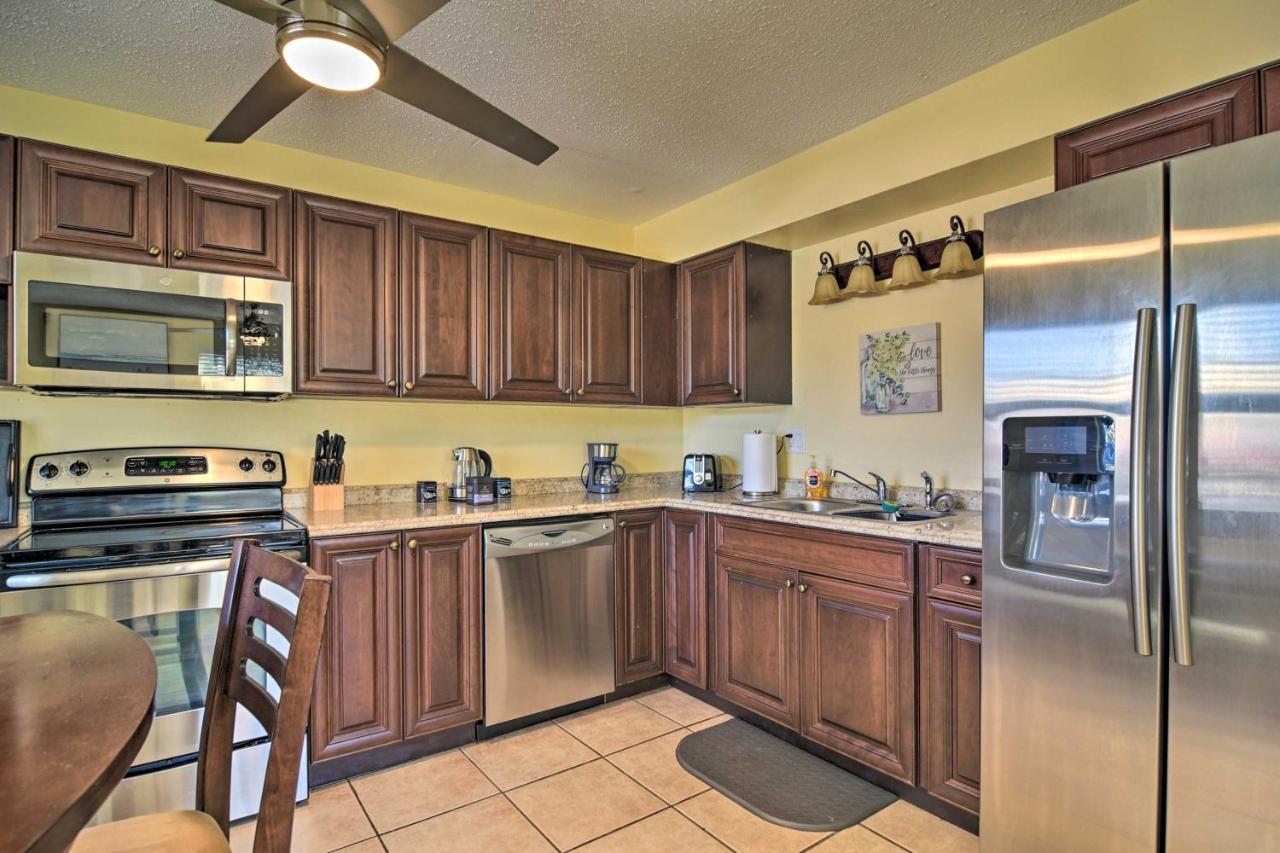 Holiday home Comfy Escape 1 Block To Main Street! *