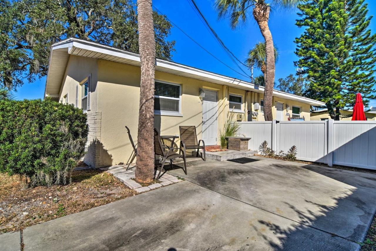 Holiday home Comfy Escape 1 Block To Main Street! *