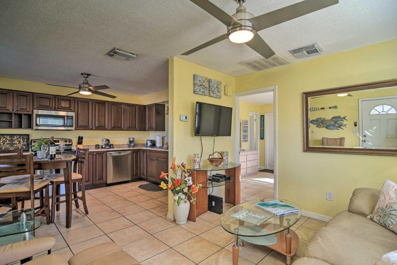 Comfy Escape 1 Block To Main Street! Holiday home Dunedin