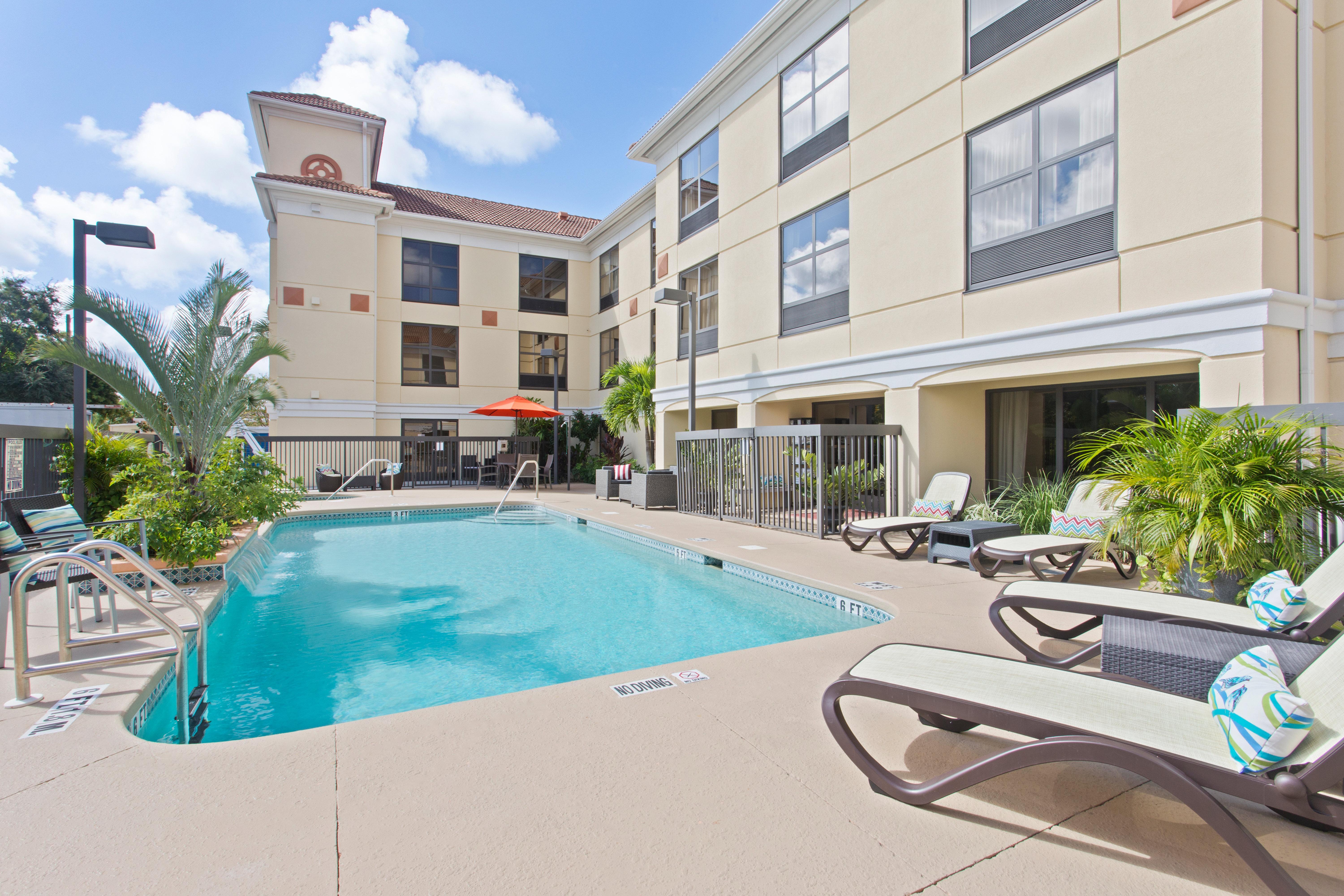 Hotel Express & Clearwater North/dunedin