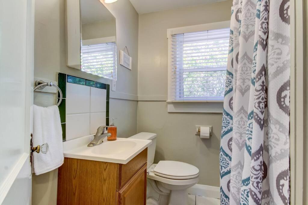 Rare- Downtown 2 Bedroom! Family Friendly! Apartment Dunedin