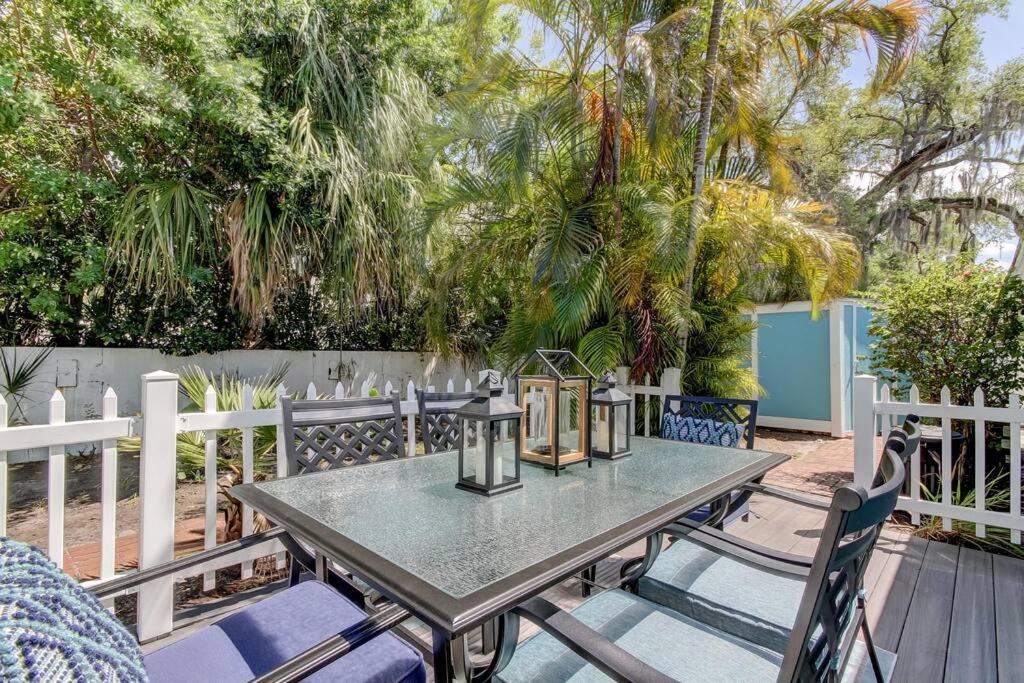 Apartment Rare- Downtown 2 Bedroom! Family Friendly!
