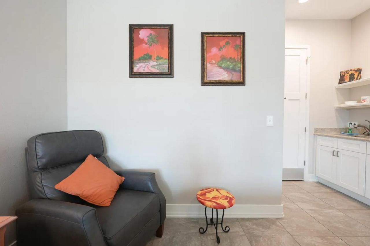 Sunny Side Apartment