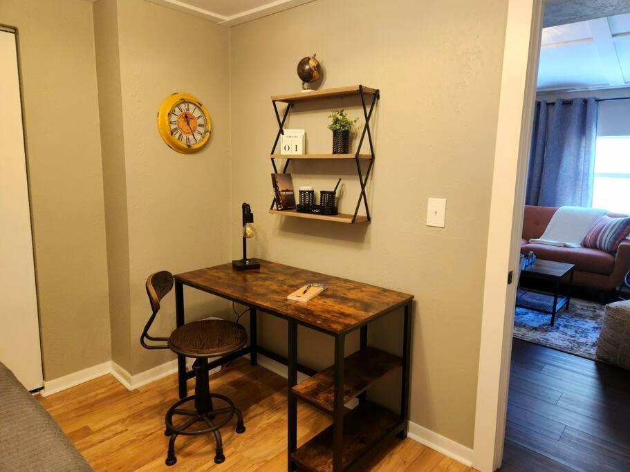 Apartment The Nest Downtown No Kids, No Pets