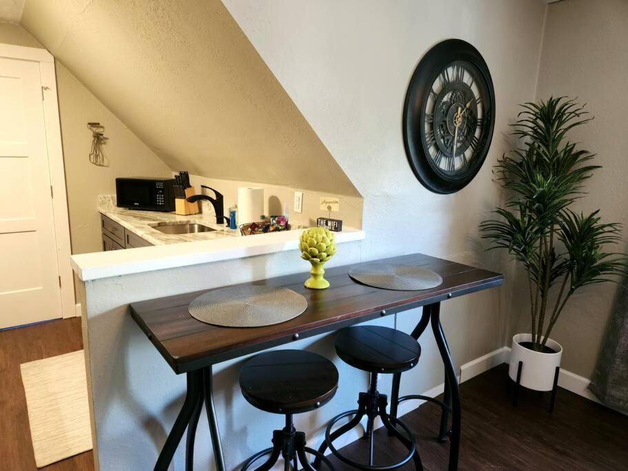 Apartment The Nest Downtown No Kids, No Pets Dunedin