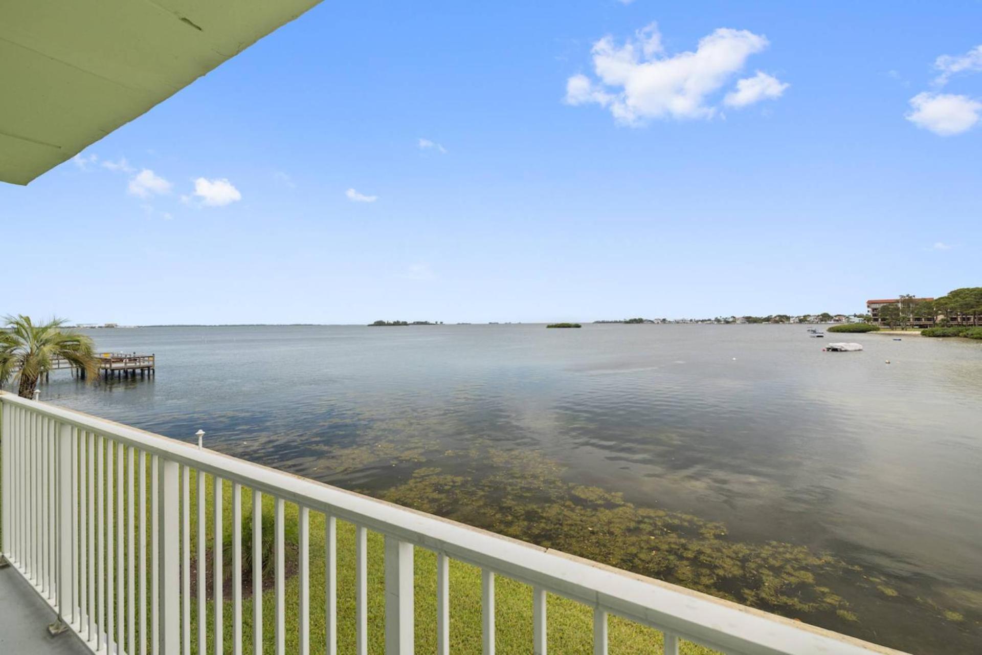 Holiday home Dolphins Playground - 2nd Story Balcony *