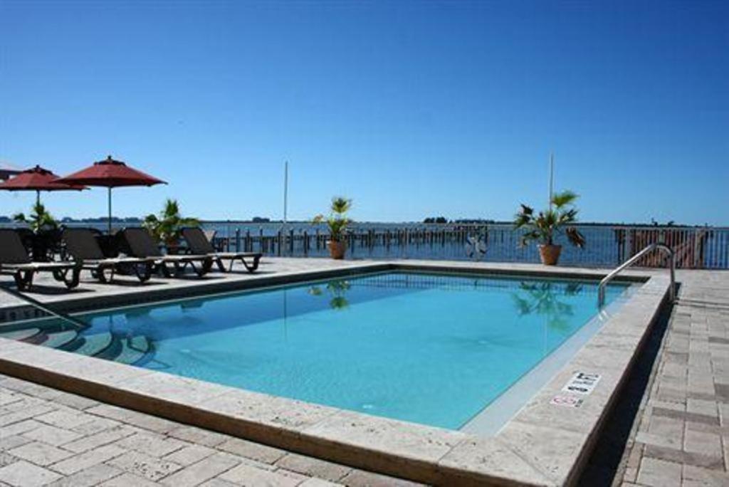 Beso Del Sol Resort Dunedin