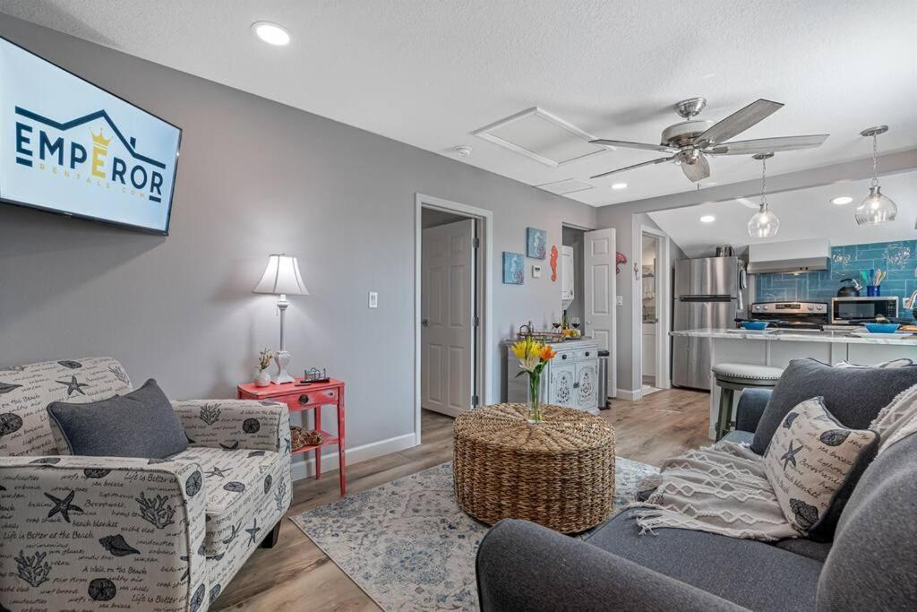 Downtown Gem, Fully Renovated #4 *