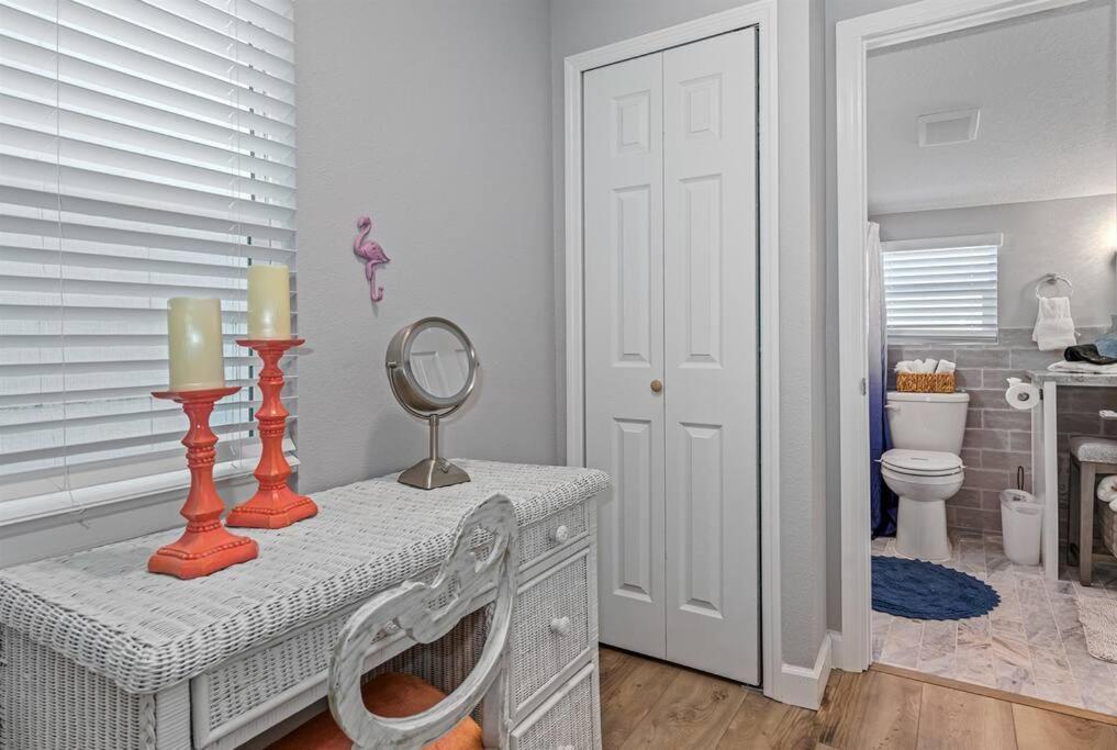 Downtown Gem, Fully Renovated #4 Apartment *