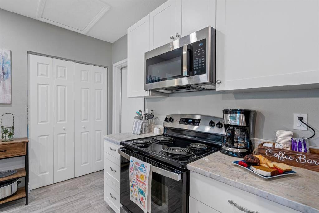 Welcome To Cozy Coastal Of #1 Apartment *
