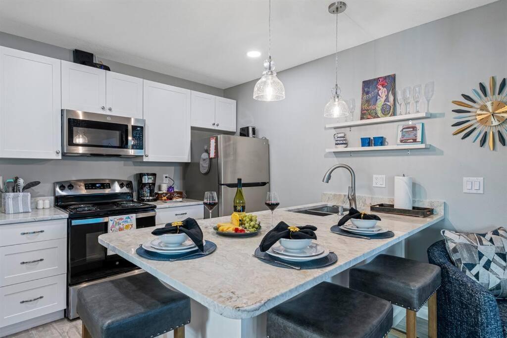 Welcome To Cozy Coastal Of #1 Apartment