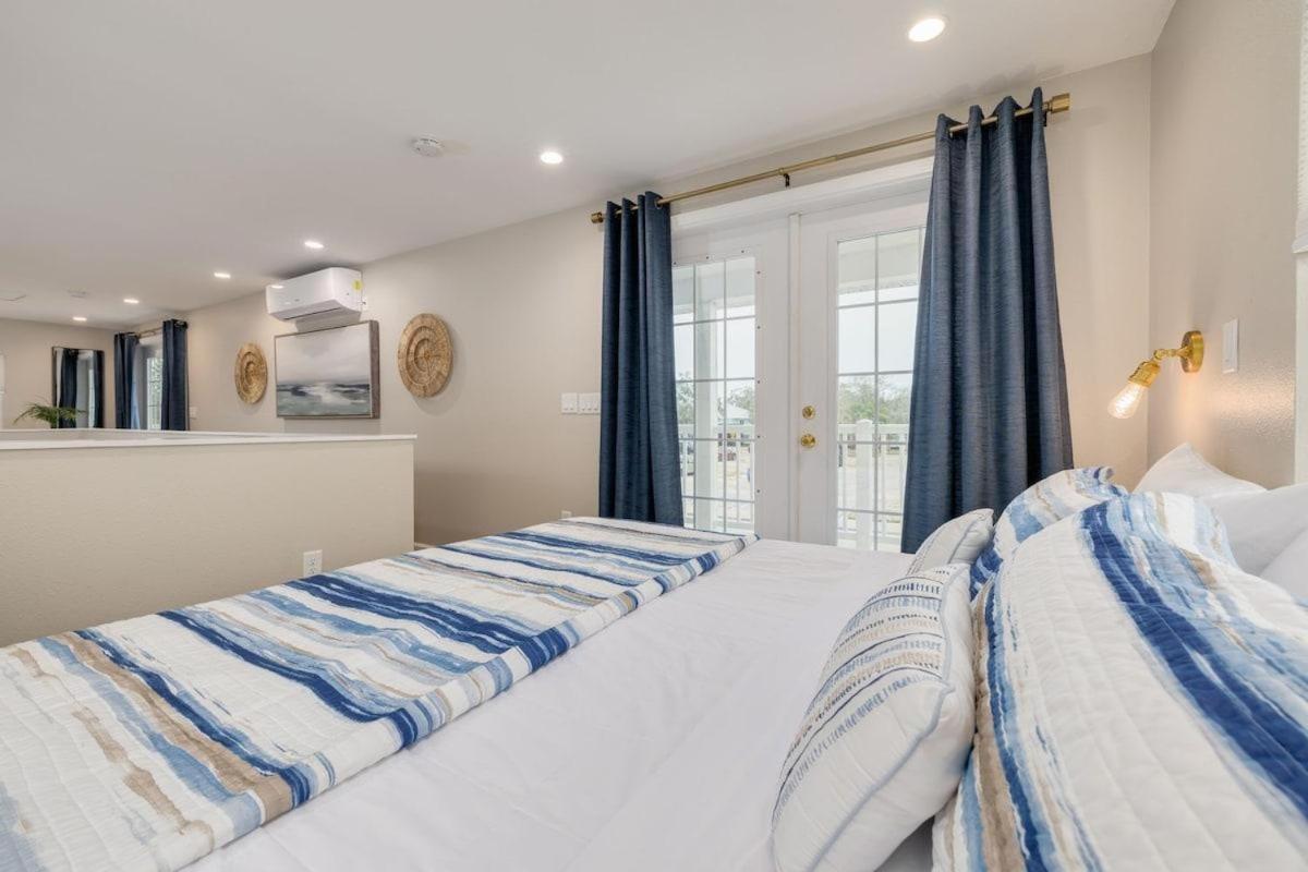Holiday home Little Blue Hideaway 