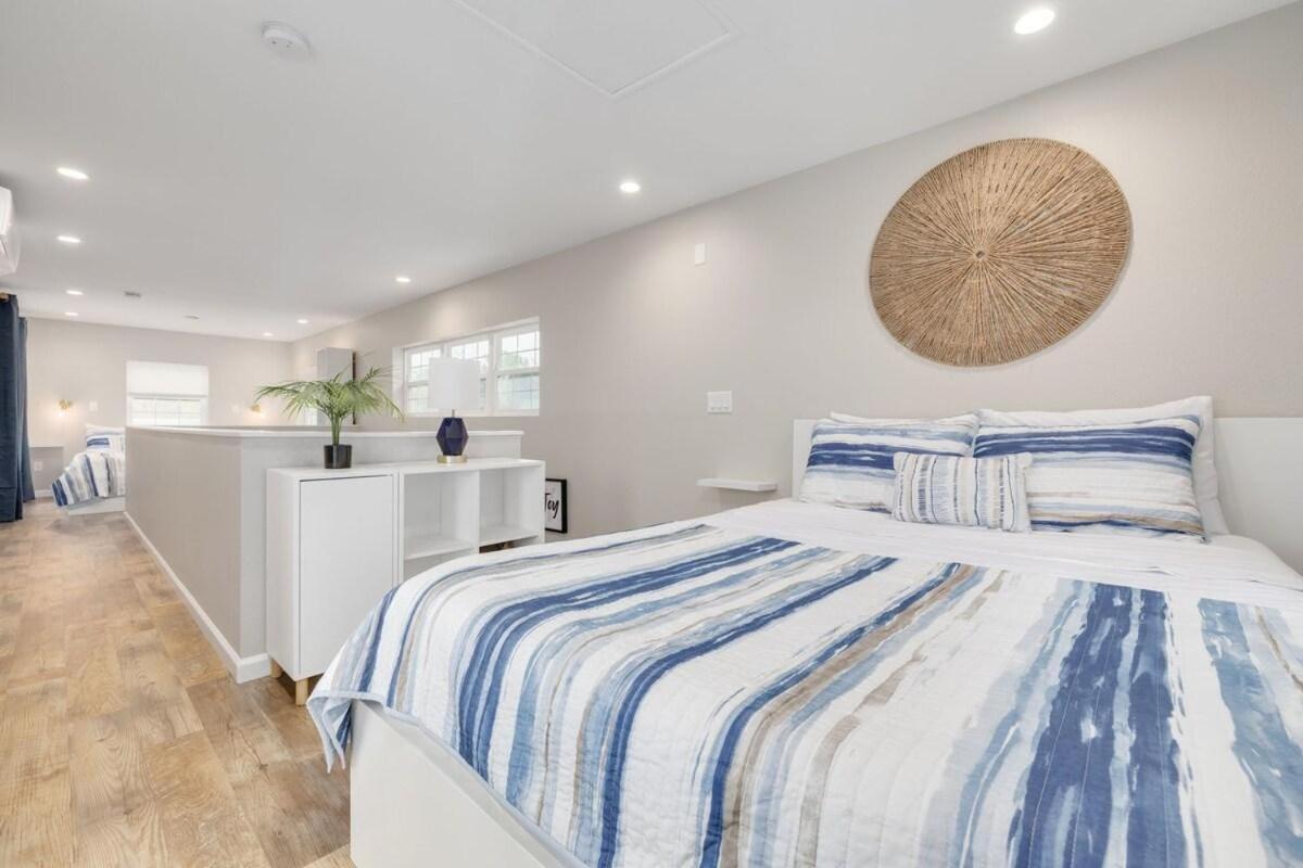 Little Blue Hideaway 