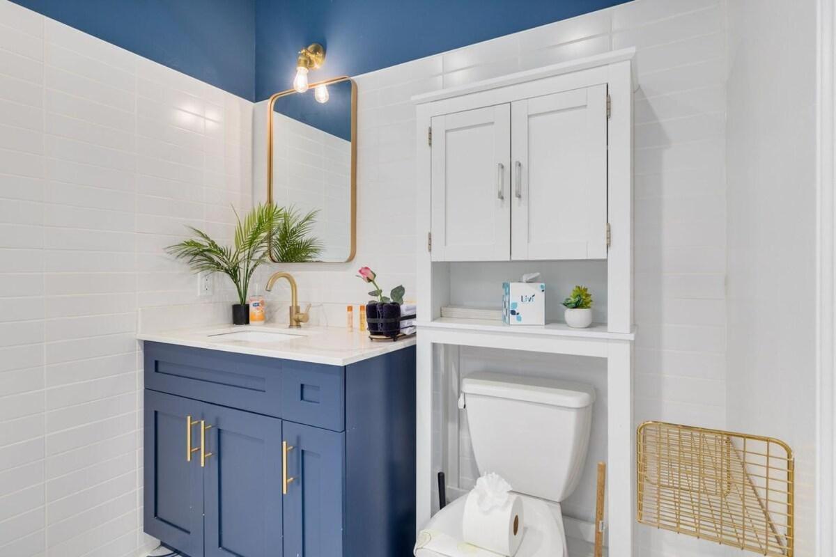 Little Blue Hideaway 