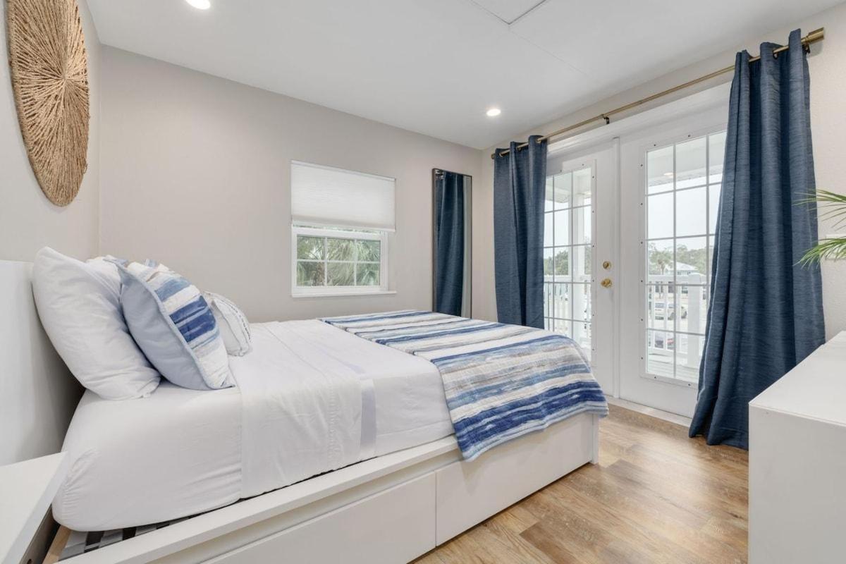 Little Blue Hideaway 
