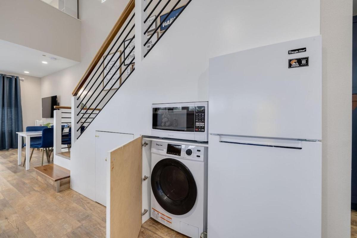 719 Douglas Avenue, Unit D 
