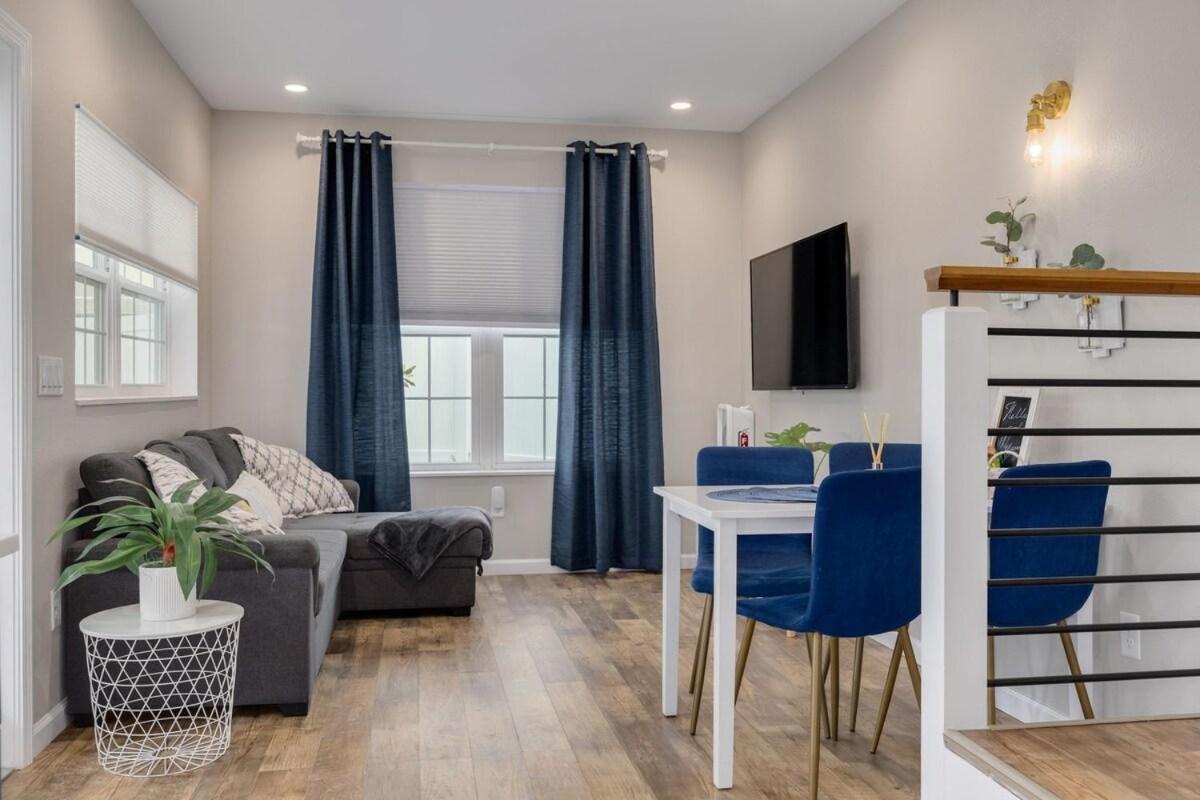 719 Douglas Avenue, Unit D 