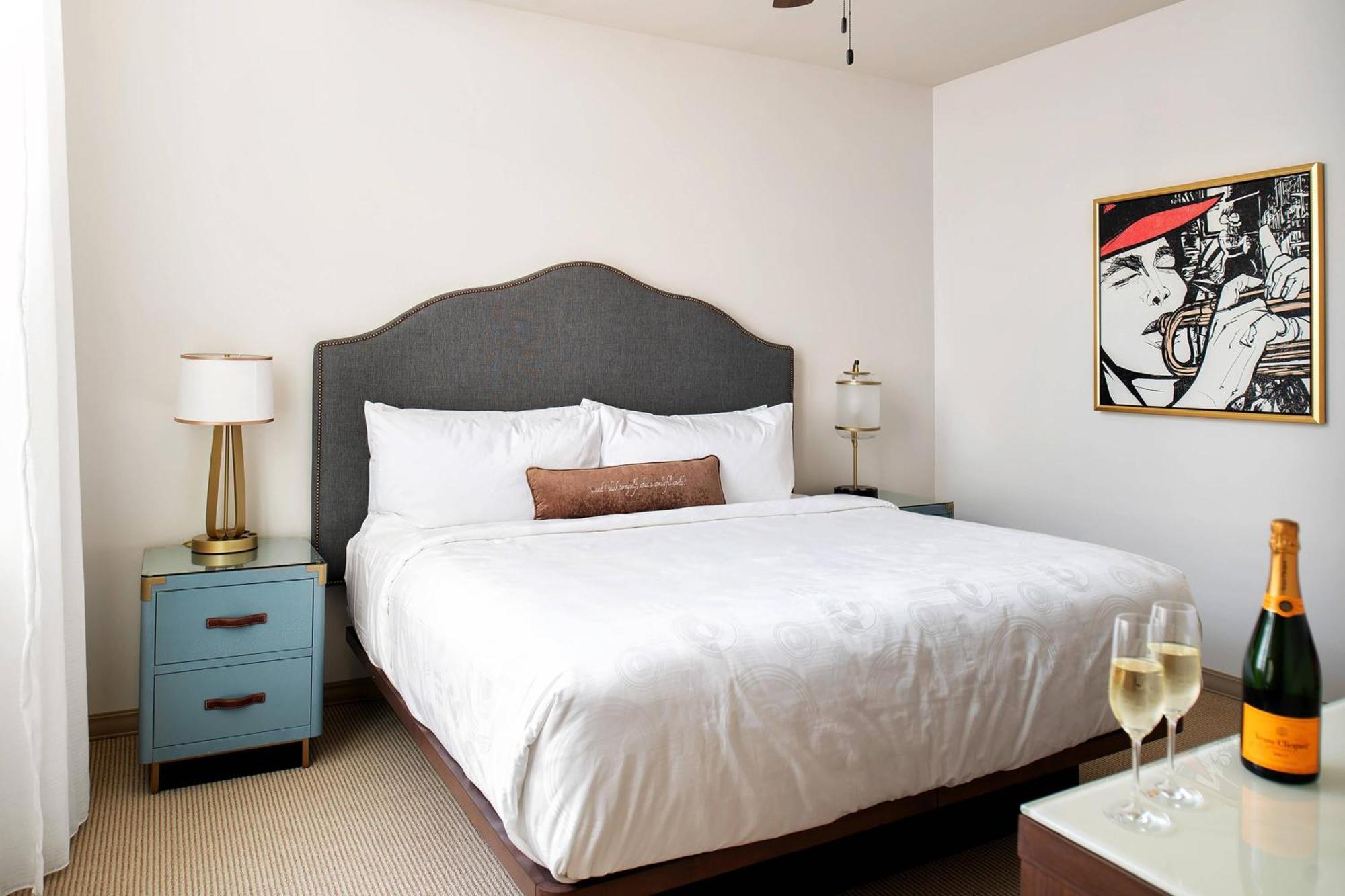 Fenway Hotel, Autograph Collection Hotel