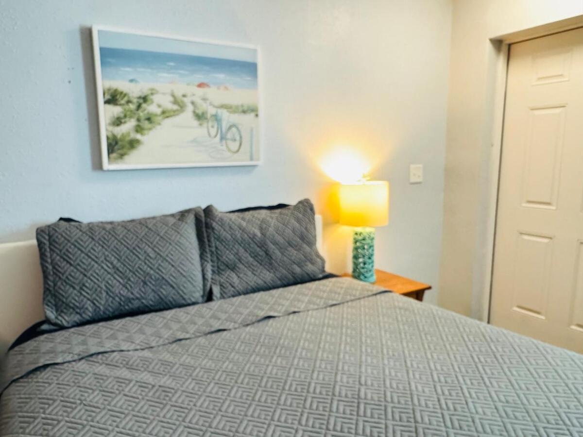 Brew - Cozy Oasis With Fire Pit Dunedin
