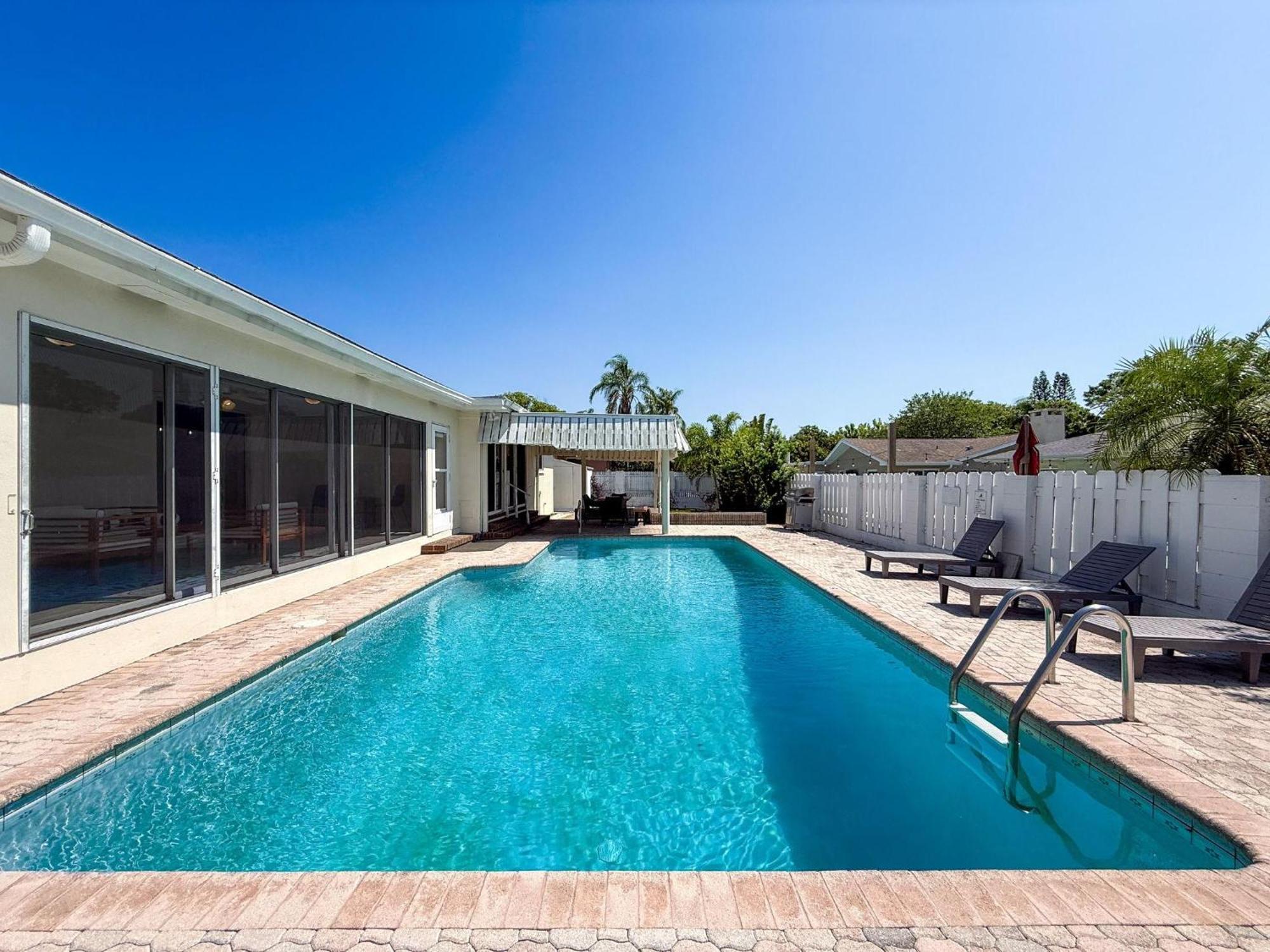 2631 Cedarglen Drive Holiday home Dunedin