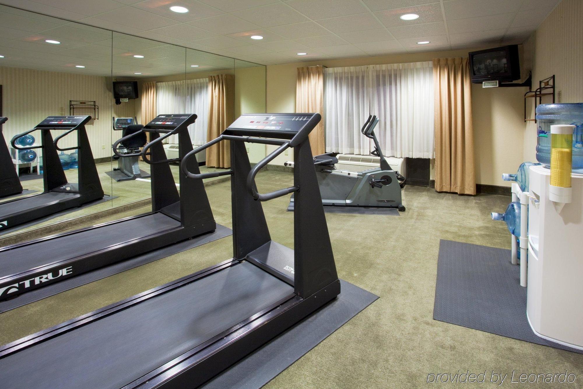 Hotel Express & Clearwater North/dunedin 2*