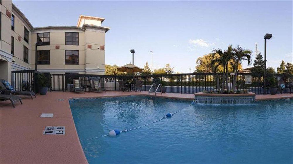 Express & Clearwater North/dunedin Hotel 2*