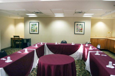 Hotel Express & Clearwater North/dunedin 2*