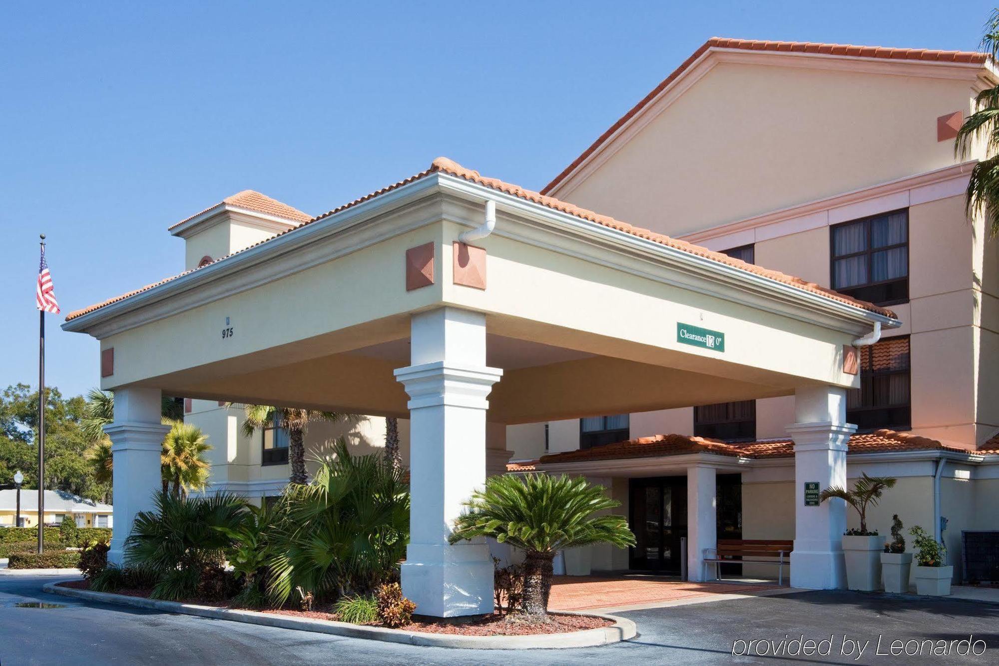 Hotel Express & Clearwater North/dunedin 2*