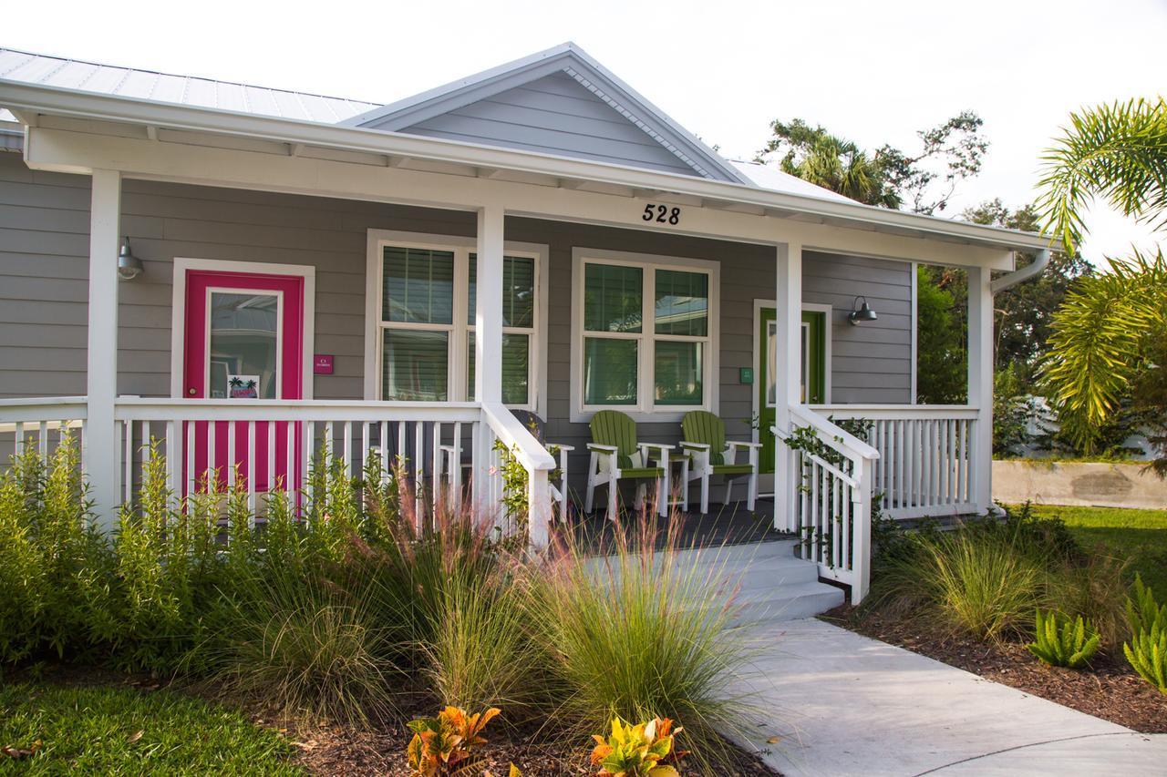 Sunny Side Cottages Bed & Breakfast